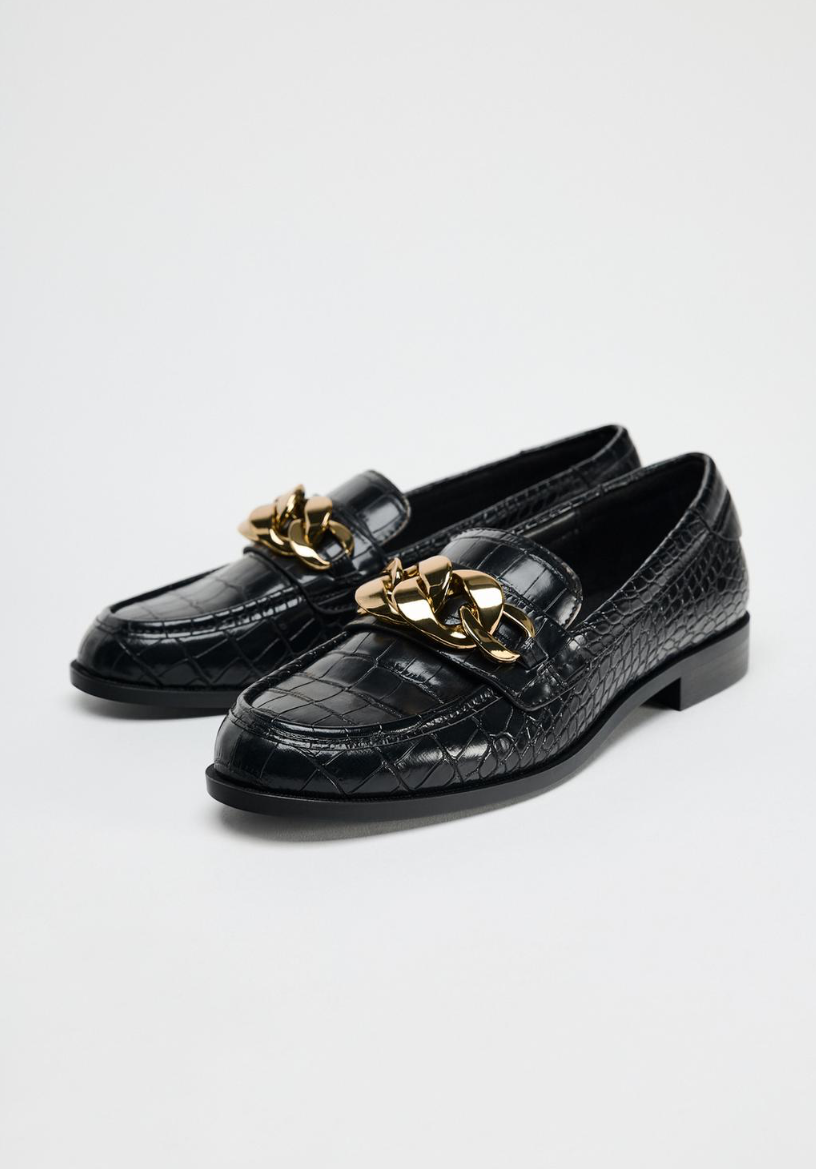 TEXTURED LOAFERS WITH CHAIN