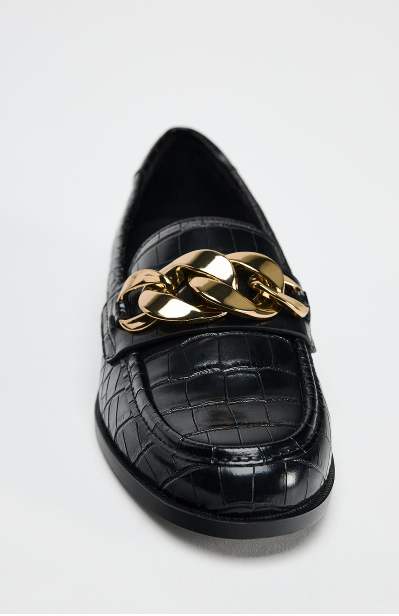 TEXTURED LOAFERS WITH CHAIN